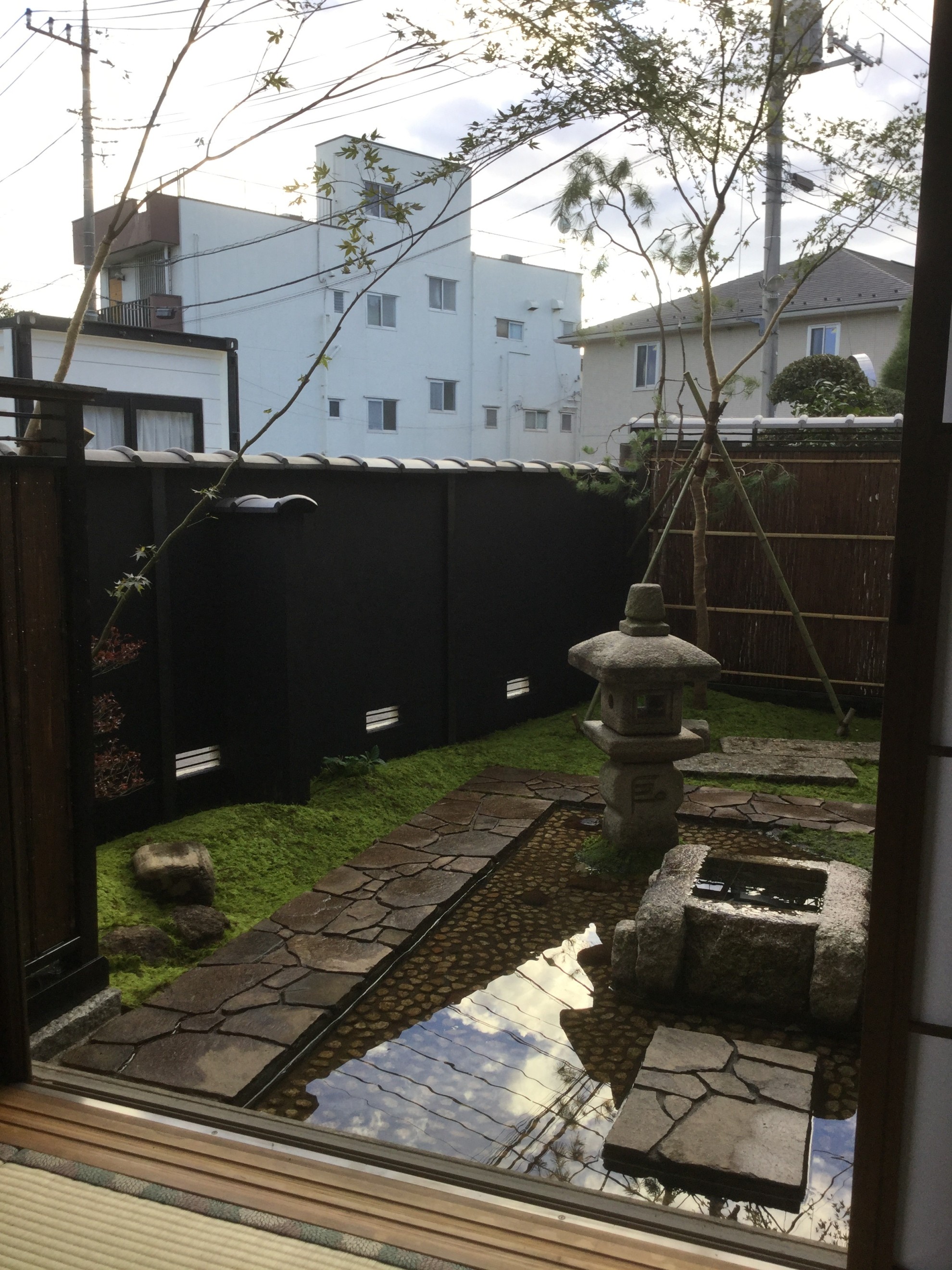 黒漆喰と苔の庭　埼玉県(さいたま市)-16